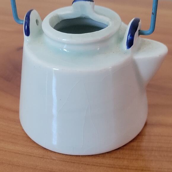 Vintage Delft Blue Mini Teapot | Hand-Painted Dutch Pottery Collectible - Picture 4 of 9